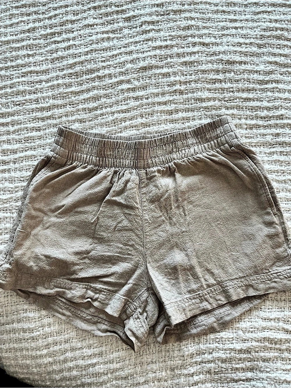 Old Navy High-Waisted Linen-Blend Pull-On Shorts Brown Small
